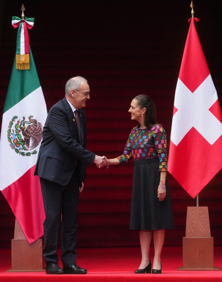 México Le Abre La Puerta a Suiza.